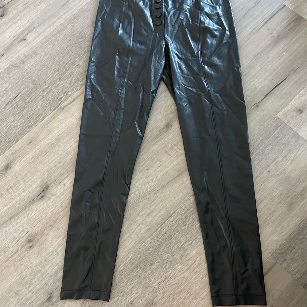 BCBGMAXAZRIA
Button-Front Faux Leather Leggings - Picture 3 of 8